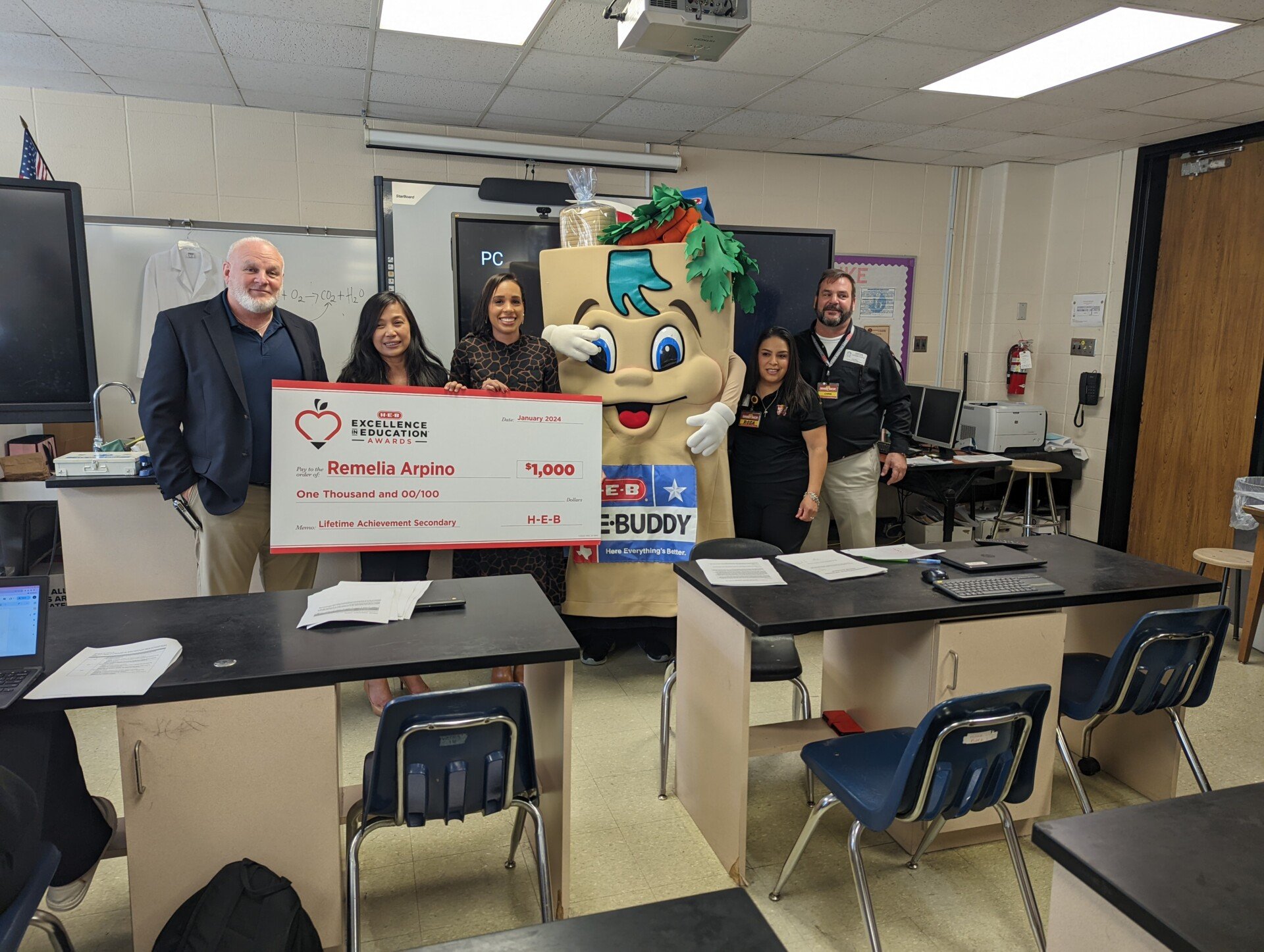 Eisenhower Science Teacher Remelia Arpino Named H-E-B Excellence in 